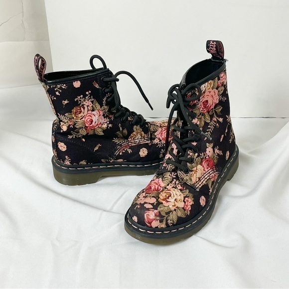 Dr. Martin's 1460 Pascal cloth lace up boots - Picture 4 of 11